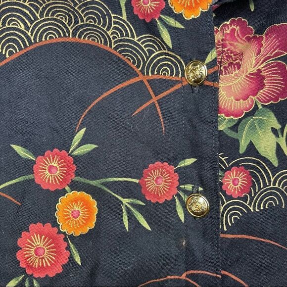 Button Front Long Sleeve Blouse - Picture 6 of 7